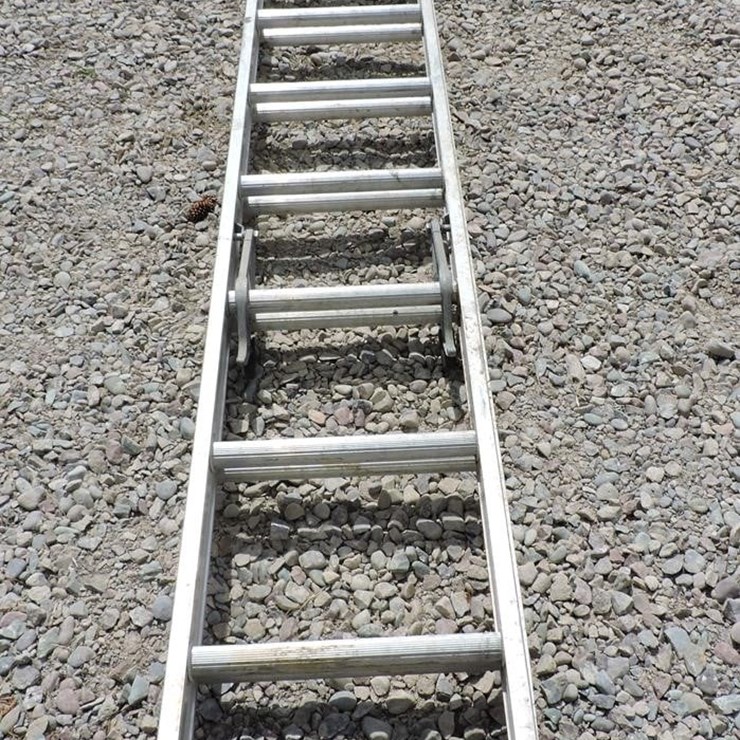 LOUISVILLE, 24’ ALUMINUM EXTENSION LADDER