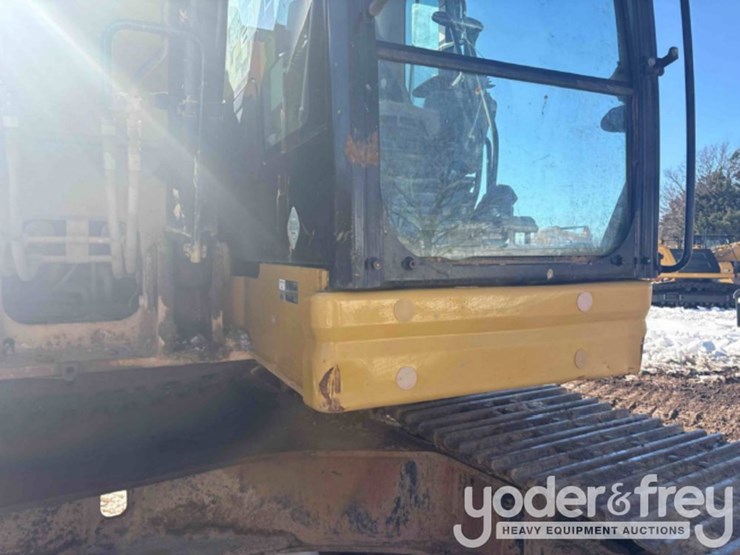 2018-caterpillar-335fl-image-8