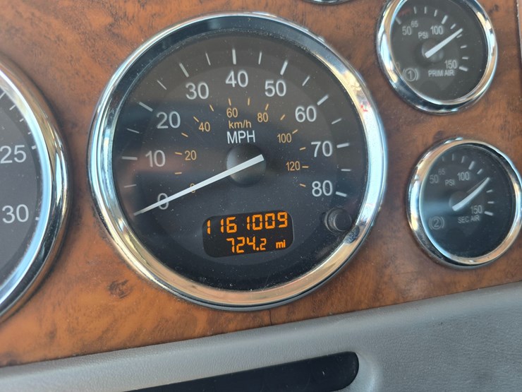 2007-peterbilt-379-image-69
