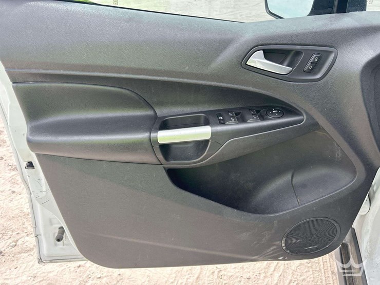 2014-ford-transit-connect-image-11