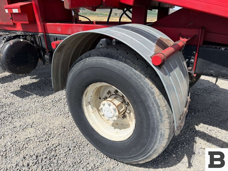 1994-peterbilt-320-image-21
