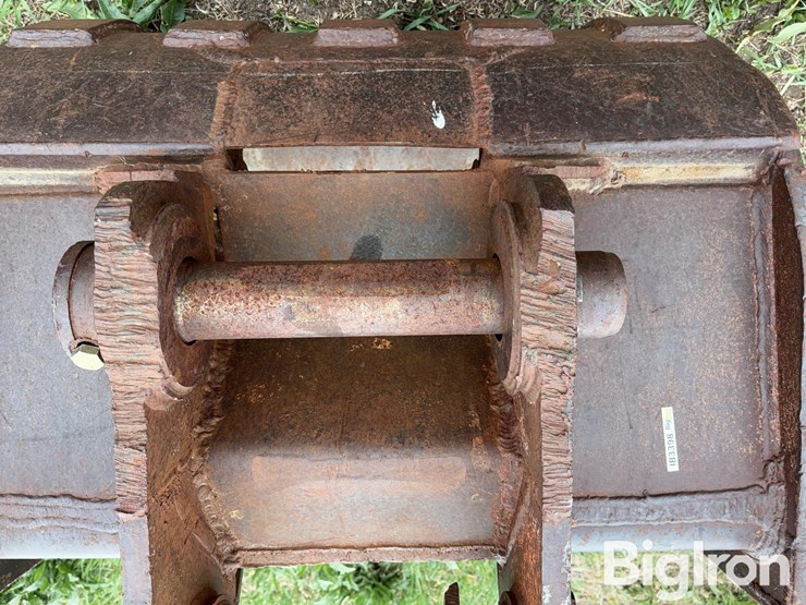wb-excavator-bucket-image-14