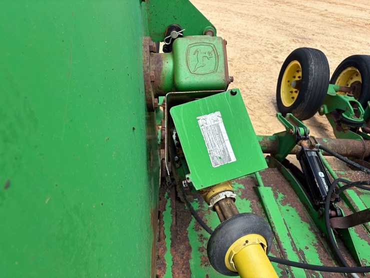 john-deere-15-image-12