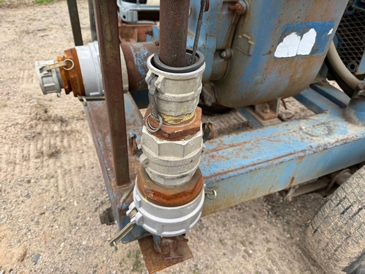 #3889-•-towable-water-pump-image-24