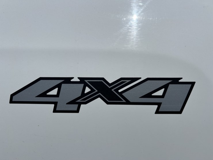 2013-chevrolet-silverado-1500-image-11