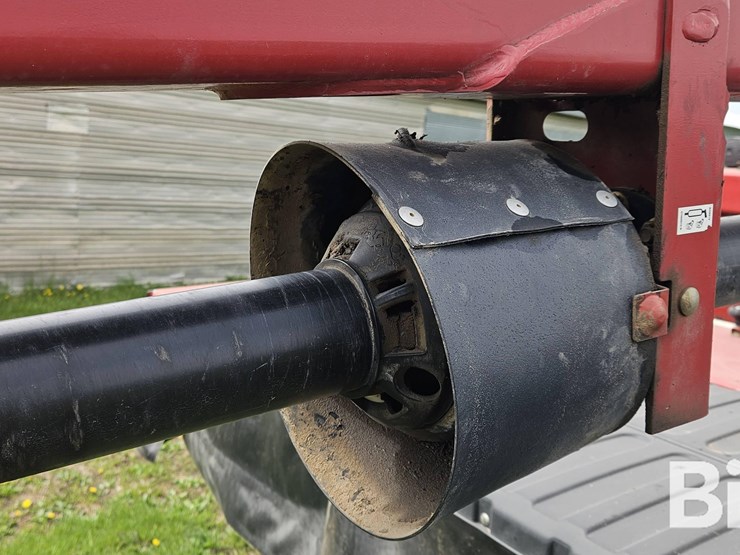2016-new-holland-313-image-13