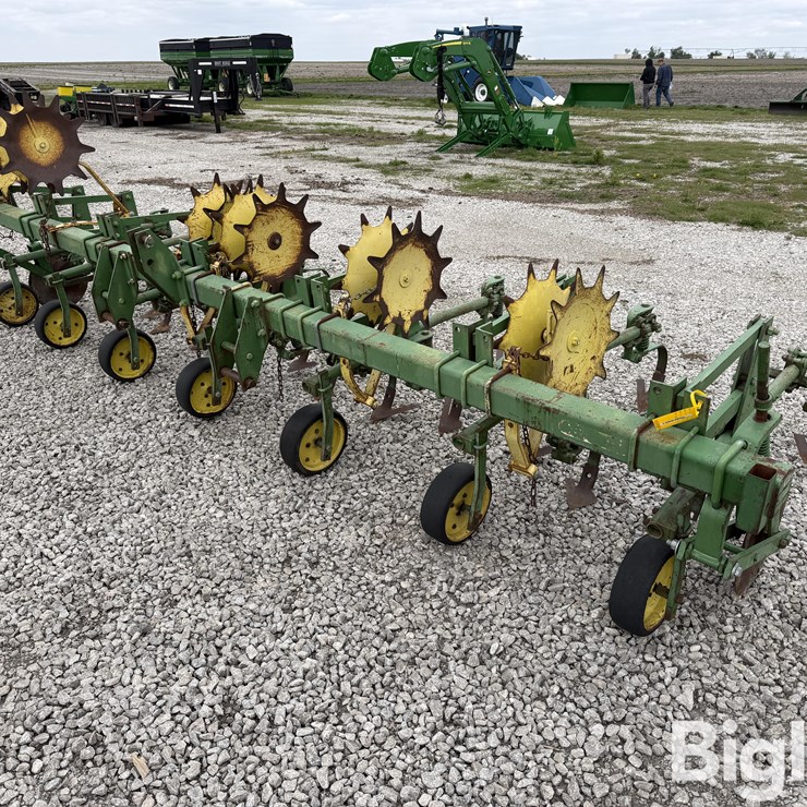 JOHN DEERE ER014