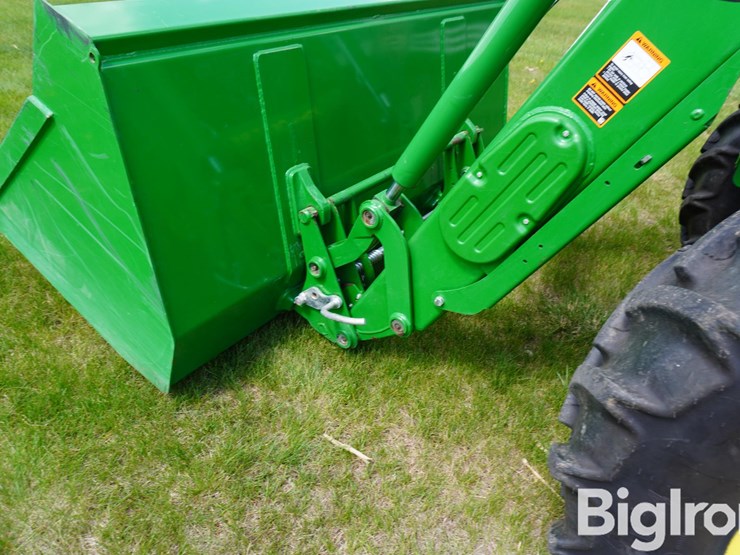 2018-john-deere-6105e-image-12