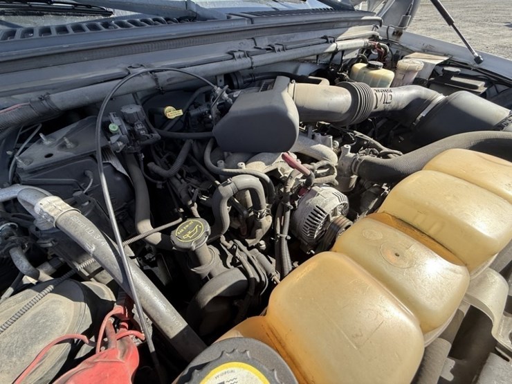 2004-ford-f550-sd-image-13