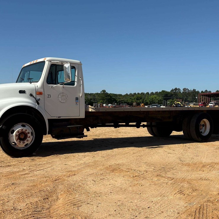 2000 INTERNATIONAL 4700