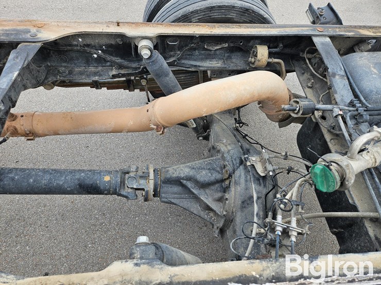 2019-massey-ferguson-730-image-17