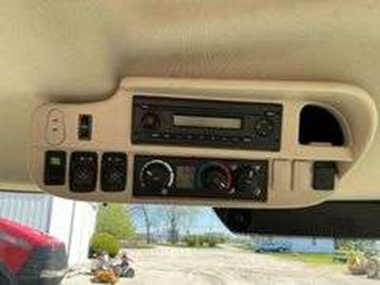 2013-jd-6125r-tractor,-mfwd,-1048-hrs.,-ivt-trans.,-3-hyd-remotes,-image-33