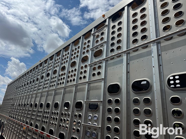 2012-eby-livestock-trailer-image-19