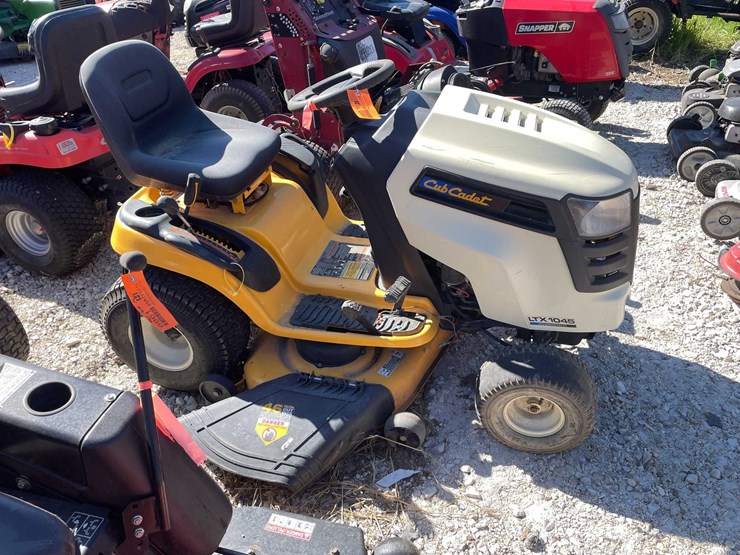 #6960-•-cub-cadet-ltx-riding-lawn-mower-image-3