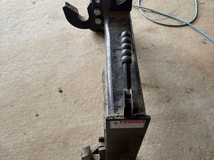 like-new--double-h-category-2-quick-hitch-image-2