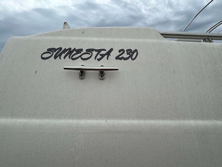 1996-chaparral-sunesta-230-deck-boat-w/mercruiser-se116-inboard/outboard-&-trailer-(no-title~bos-onl-image-18