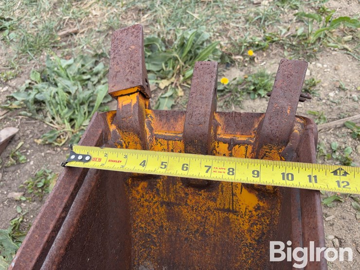 at1011631-bucket-image-10