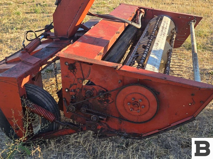 hesston-1010-image-2