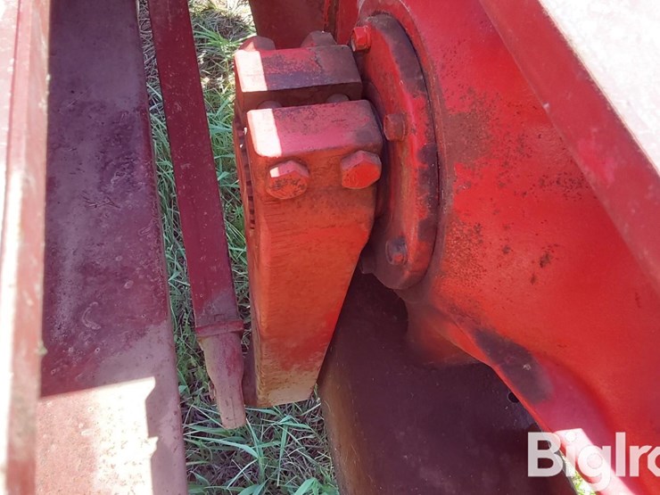 new-holland-273-image-14