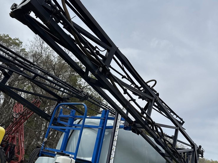new-holland-s1070-image-23