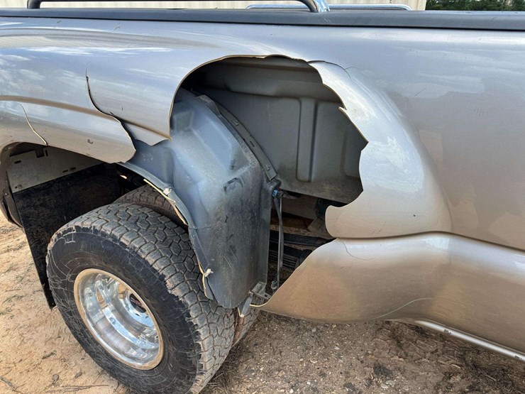 2002-gmc-sierra-3500-image-31