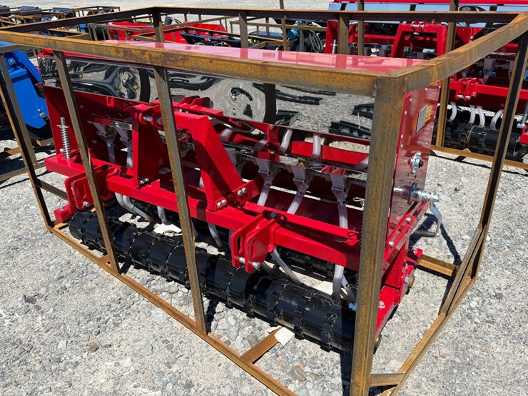#45359-•-unused-agt-stsd10-skid-steer-seeder-stsd10260106300-image-1