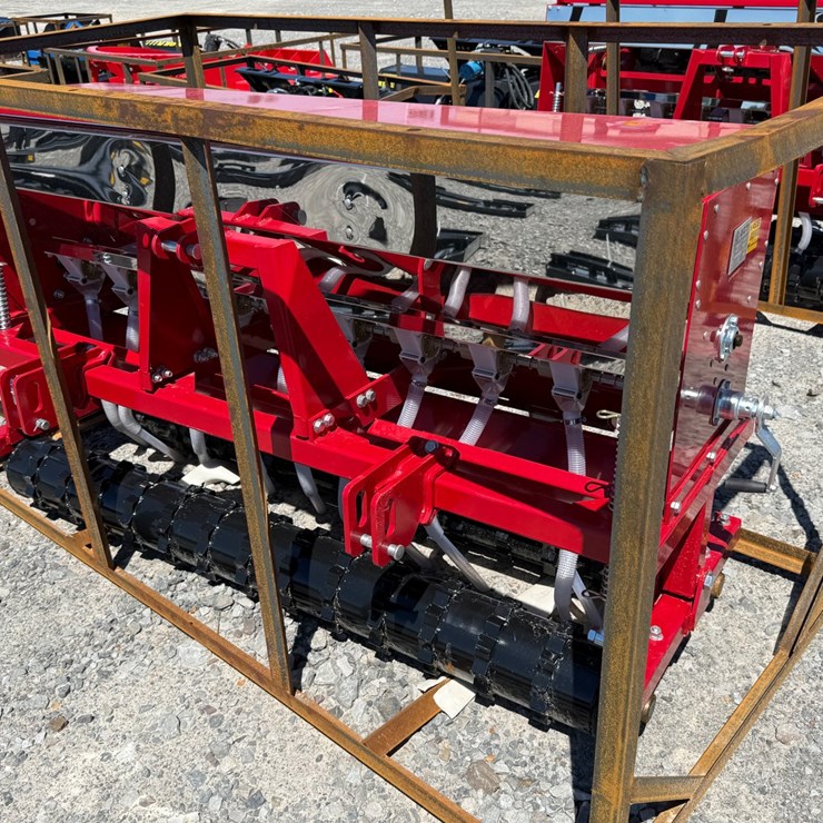 #45359 • Unused AGT STSD10 Skid Steer Seeder STSD10260106300
