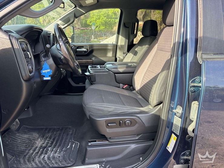 2021-chevrolet-silverado-2500-image-16