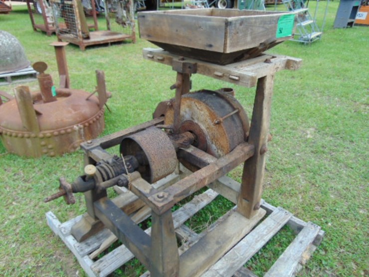 antique-griss-mill-image-2