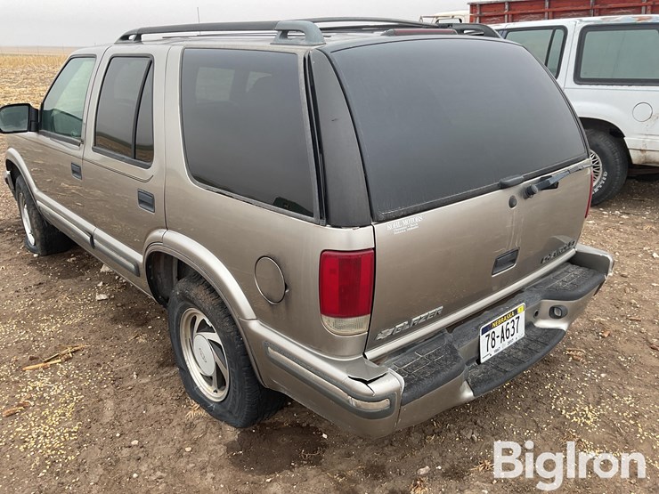 1999-chevrolet-blazer-image-16
