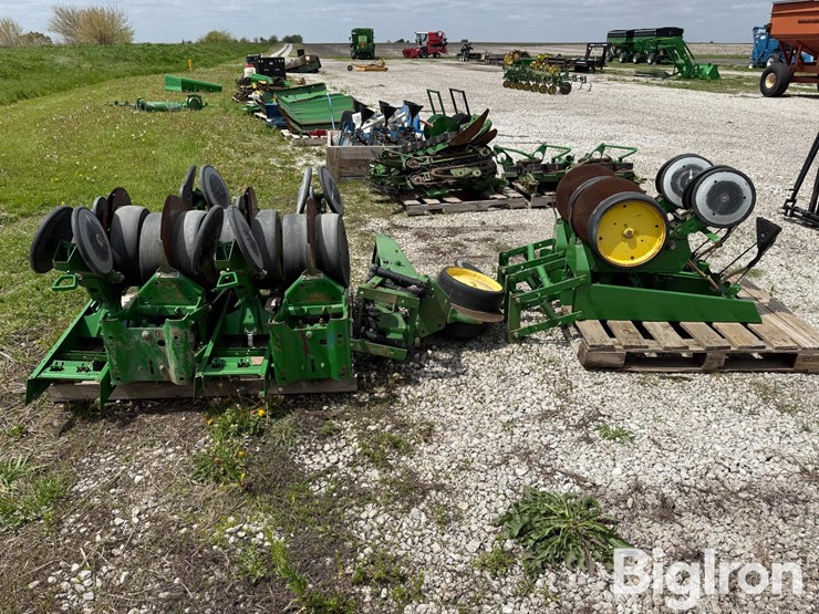 john-deere-7-image-6