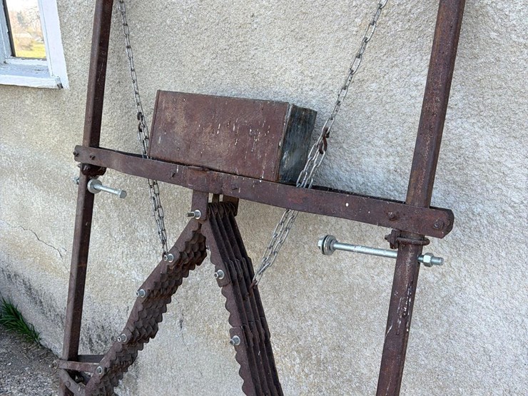 antique-cattle-scratcher/-oiler-image-4