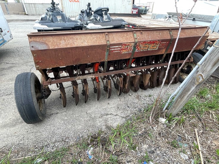 #9009-•-8'-grain-drill-(of)-image-4