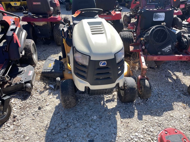 #6960-•-cub-cadet-ltx-riding-lawn-mower-image-2