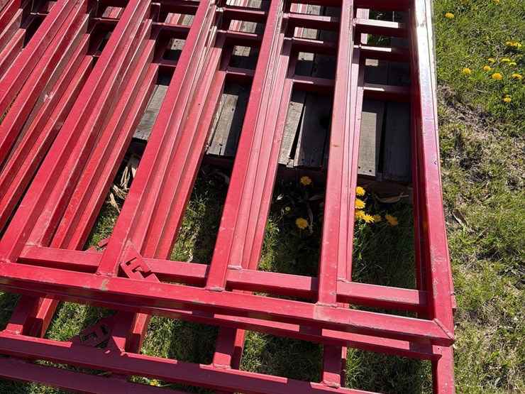 5-7ft-7”-long-livestock-gates-image-6
