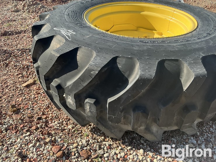 john-deere-24-image-12