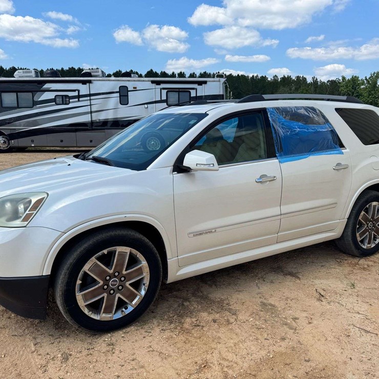 2011 GMC ACADIA DENALI