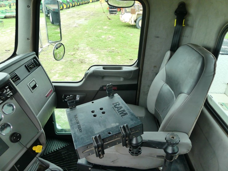 2012-kenworth-t370-image-15