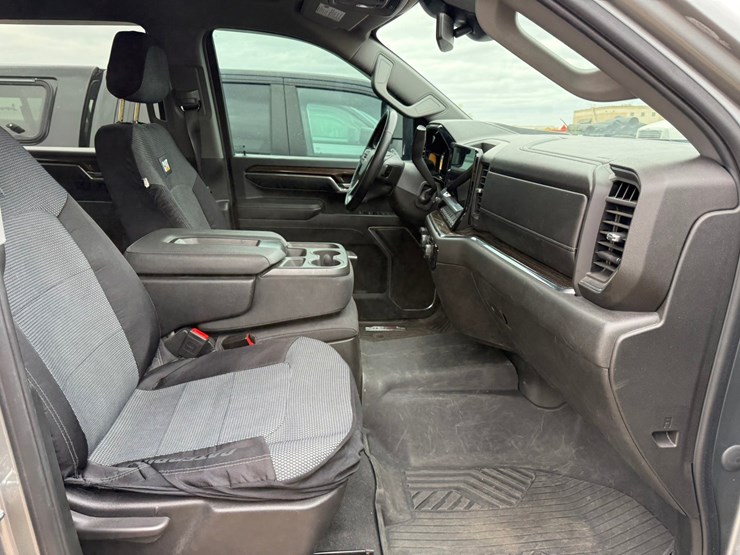 2024-chevrolet-3500-image-34