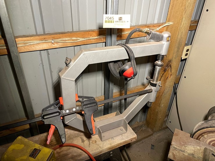 #7045-•-central-pneumatic-planishing-hammer-image-4