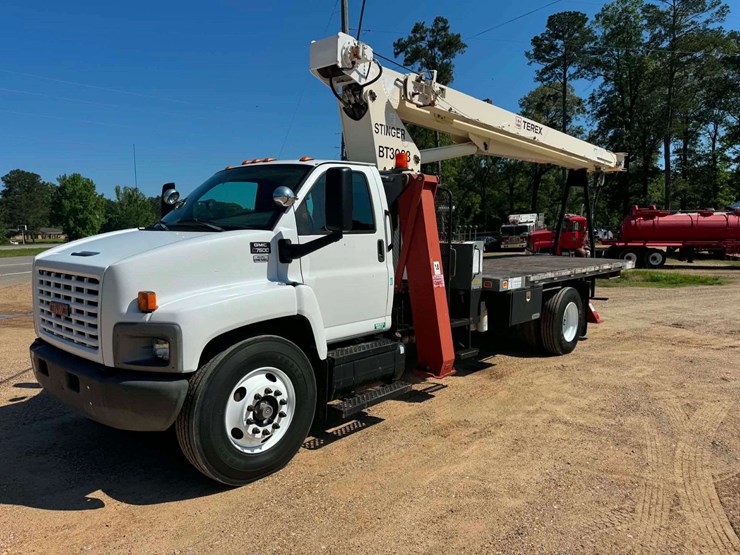 2008-gmc-7500-image-1
