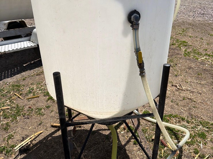 150-gallon-bottle-mixing-tank-image-9