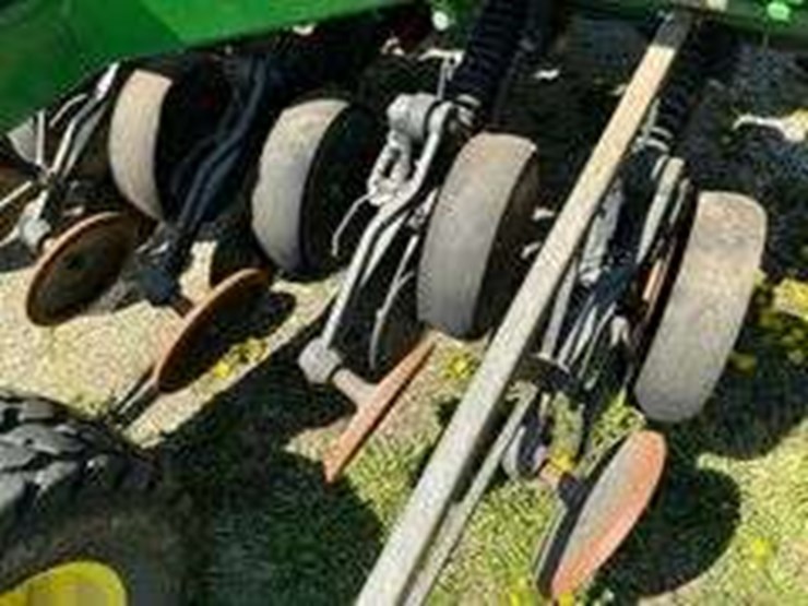 john-deere-1590-image-22