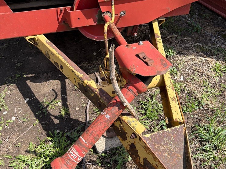 new-holland-520-image-16