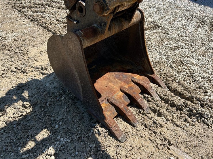 2022-kubota-kx040-4-image-9