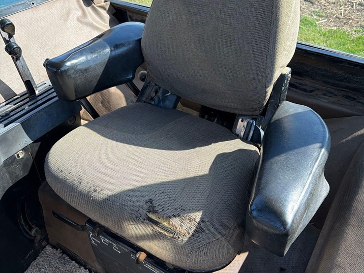 john-deere-4650-image-32