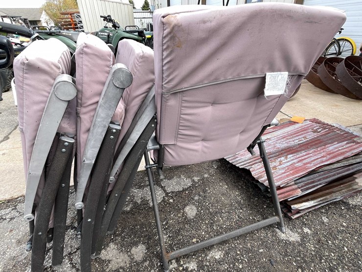 #9081-•-(4)-patio-chairs-(o3)-image-4