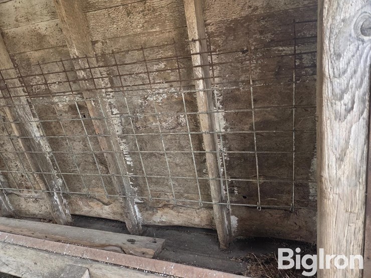 shop-built-wood-livestock-feeder-image-20