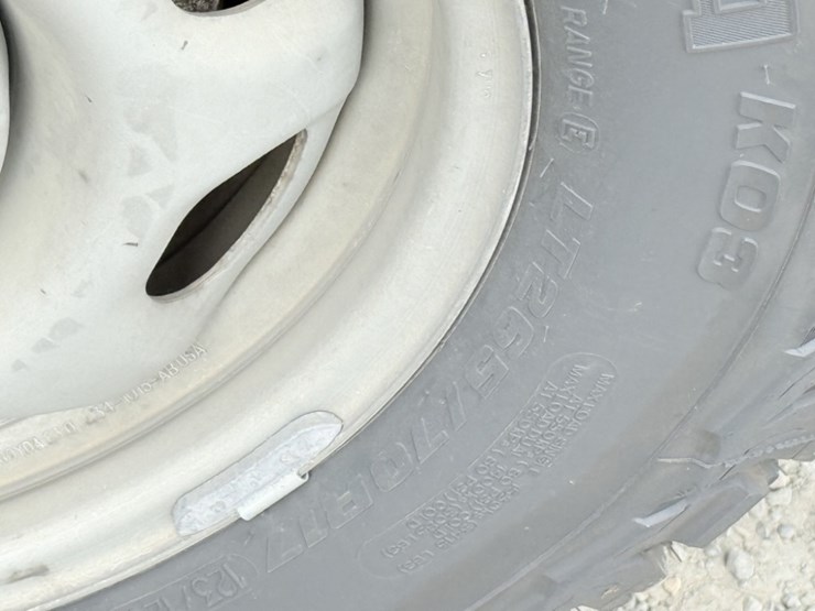 2018-ford-f150-xl-image-18