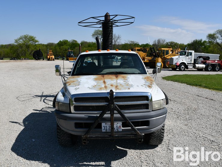 1995-dodge-ram-3500-image-2